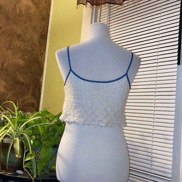 Like New Paper Crane Crop Top - Picture 5 of 7